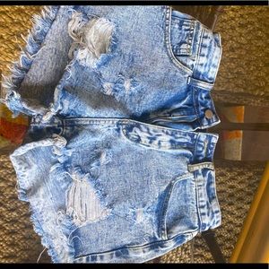 shein size petite small. light wash jean shorts